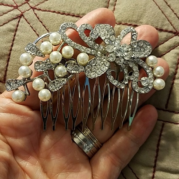 Hair clips - Picture 3 of 3